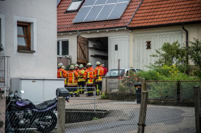 Frickenhausen-Linsenhofen: Verpuffung in Werkstatt fordert mehrere Verletzte